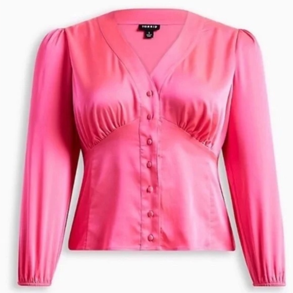Torrid Size 26 / 4XL Barbie Pink Satin Blouse NWT - Picture 4 of 6